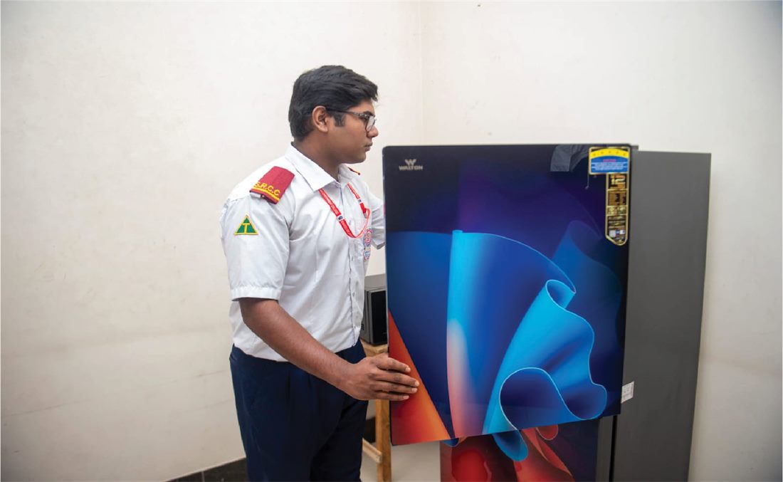 Refrigerator and freezer facility at Green Heaven Super Hostel